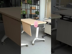 Mesa de entrenamiento plegable móvil