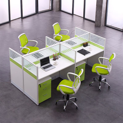 Escritorio de cubículo de oficina de centro de llamadas de 30 mm de grosor en color verde con tamaño personalizado y estilo moderno