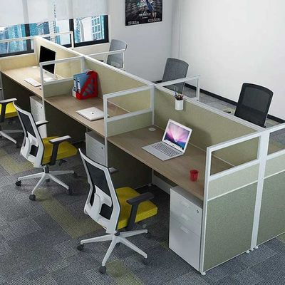 Materiales modernos de aluminio para estaciones de trabajo para 4 personas con mampara