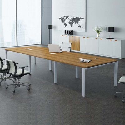 Mesa de conferencias de oficina de 6 personas con escritorio de 25 mm de grano de madera, acabado resistente a los arañazos y colores personalizables