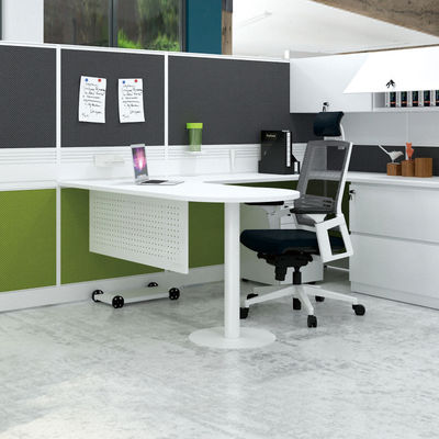 Diseño moderno de acero Cuadro de escritorio Mesa de oficina Escritorio de oficina Estación de trabajo para el personal