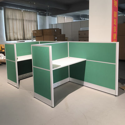 Tamaño personalizado Marco de aluminio MDF Muebles de oficina de estación de trabajo para 4 personas