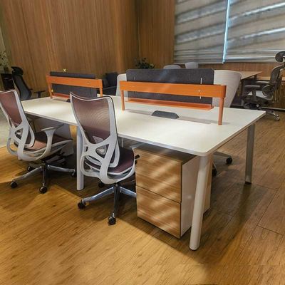 Muebles de oficina Estación de trabajo Escritorio de madera División de oficina Estación de trabajo Escritorio con cajón